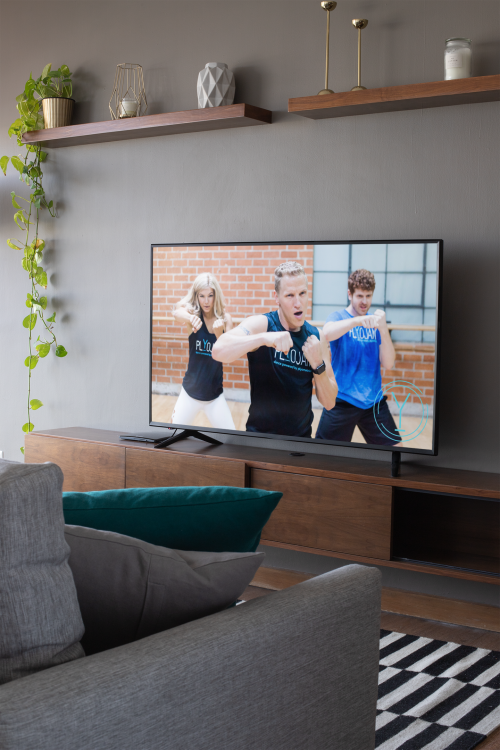 mockup-of-a-smart-tv-in-a-modern-living-room-25883